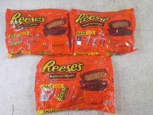 (B-3) 3 Bags of Snack Size Reeses P...