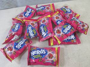(B-1) 12 Share Pouches of Nerds Gum...