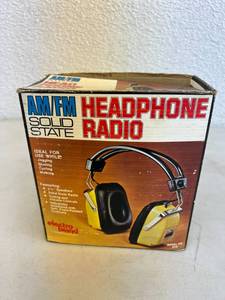 NOS AMFM Headphone Radio