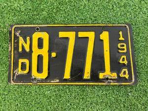 1944 ND 4 Digit License Plate