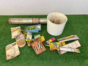 Fishing Lures & Carry-Case
