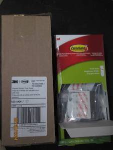 lot 8 image: case of 3m command poster strips 10...