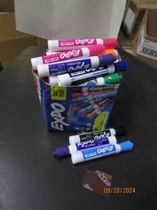 lot 105 image: open box of expo markers...