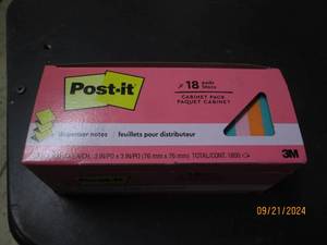 lot 143 image: package of post its 18 x 100 in pac...