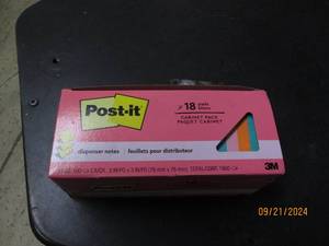 lot 146 image: package of post its 18 x 100 in pac...