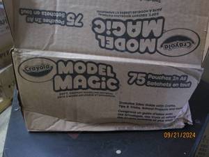lot 160 image: case of 75 pouches of model magic...