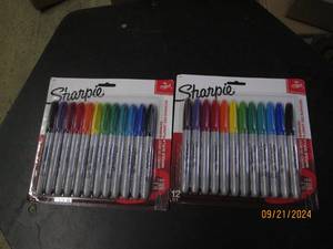 lot 186 image: 2 pacakges of 12 sharpies...