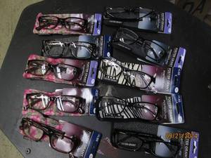 lot 219 image: 10 reading glasses with cases...