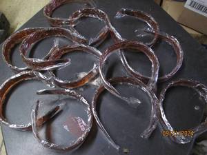 lot 263 image: 12 hair bands brown...