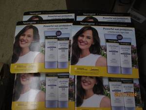 lot 300 image: 6 packages of 2 neutrogena ultra sh...