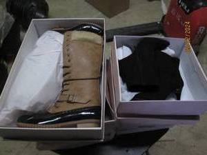 lot 370 image: 4 pairs of just fab womens shoes va...