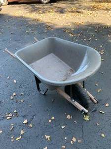 True Temper Wheelbarrow
