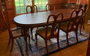 Solid Wood Dining Room Oval Table with 6 Chairs