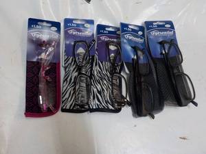 5 pair Reading Glasses 1.50 with ca...