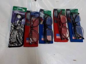 5 pair Reading Glasses 1.75 with ca...