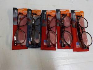5 pair Reading Glasses 2.50 with ca...