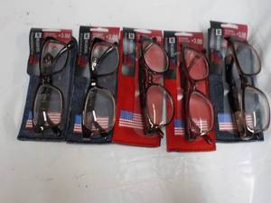 5 pair Reading Glasses 3.00 with ca...