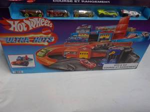 Hot Wheels Ultra Hots...