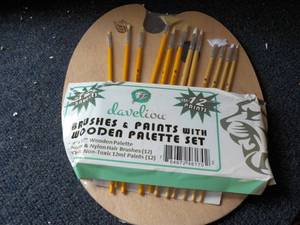 Daveliou Brushes and Paint with Woo...