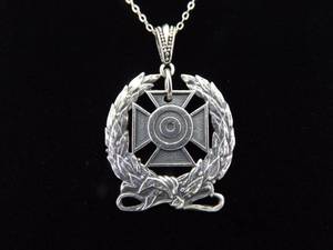 .925 Sterling Silver Marksmans Badge Pendant Necklace