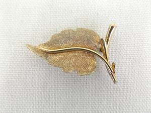 .925 Sterling Silver Vermeil Leaf Brooch