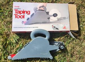 lot 549 image: HOMAX Drywall Taping Tool