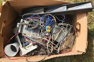 lot 557 image: Lot of Car Stereo Wiring