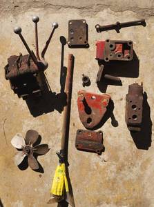 lot 612 image: Industrial Valve Assembly