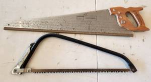 lot 702 image: 2 Craftsman Saws