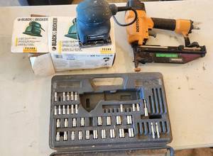 lot 707 image: Black & Decker Sander & Bostitch Nail Gun & Sockets