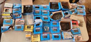 lot 710 image: HUGE LOT of NAILS