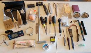 lot 725 image: LARGE Lot TOOLS & HARDWARE
