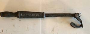 lot 737 image: Vintage Greenlee No. 515 Nail Puller
