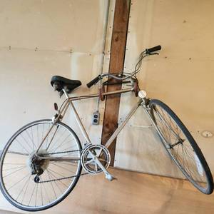 lot 764 image: Huffy Aerowind Bicycle