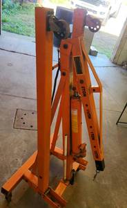 lot 10 image: Central Hydraulics 2 Ton Cherry Picker