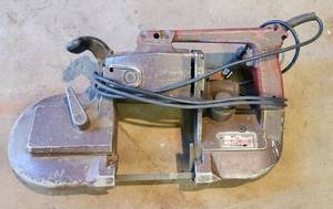 lot 28 image: MILWAUKEE Heavy Duty Hand Saw