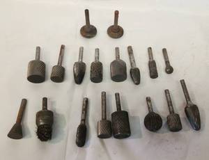 lot 95 image: Lot of Burr Bits circle cylinder style