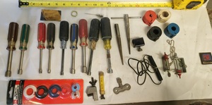 lot 117 image: Lot of Nutdrivers  Spring Coupler tool
