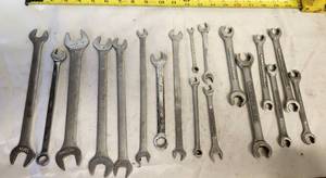 lot 124 image: LOT of Wrenches