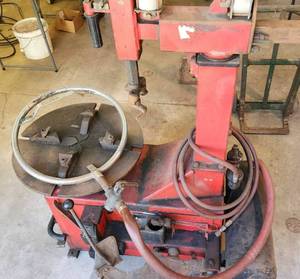 lot 12 image: AMMCO 740 Tire Changing Machine