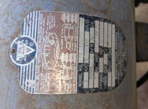 lot 13 image: Delta Milwaukee Dual Voltage Repulsion- Induction Motor Sander