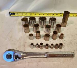 lot 141 image: AMAZING Craftsman Lot Sockets & Ratchet