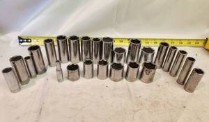 lot 142 image: Craftsman Sockets