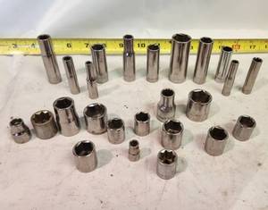 lot 144 image: Lot of 25 Craftsman Sockets various Sizes