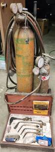 lot 274 image: VICTOR Cutting Torch Combo Torch Kit