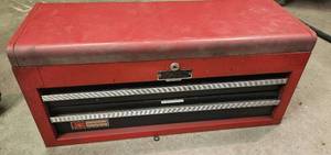 lot 275 image: Craftsman tool box