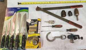 lot 318 image: Lot of Hardware