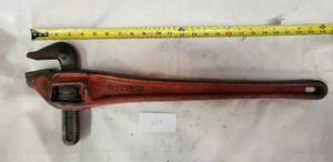 lot 325 image: Rigid Pipe Wrench