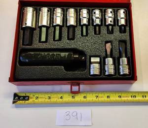 lot 391 image: Industrial Tools Impact Driver Set