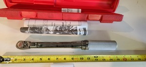 lot 493 image: SNAP ON TORQ WRENCH